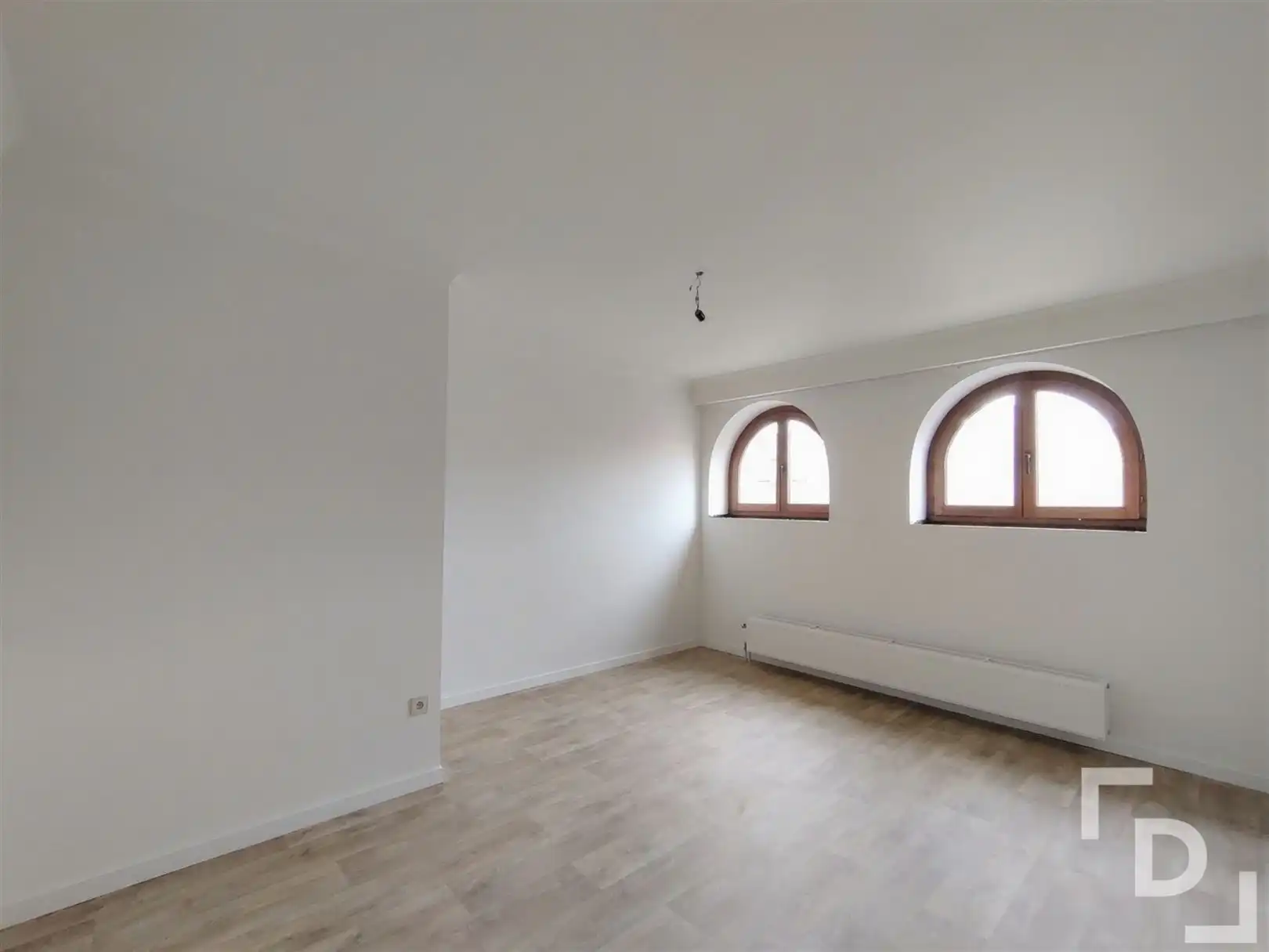 Gerenoveerd appartement in centrum Ieper foto 6