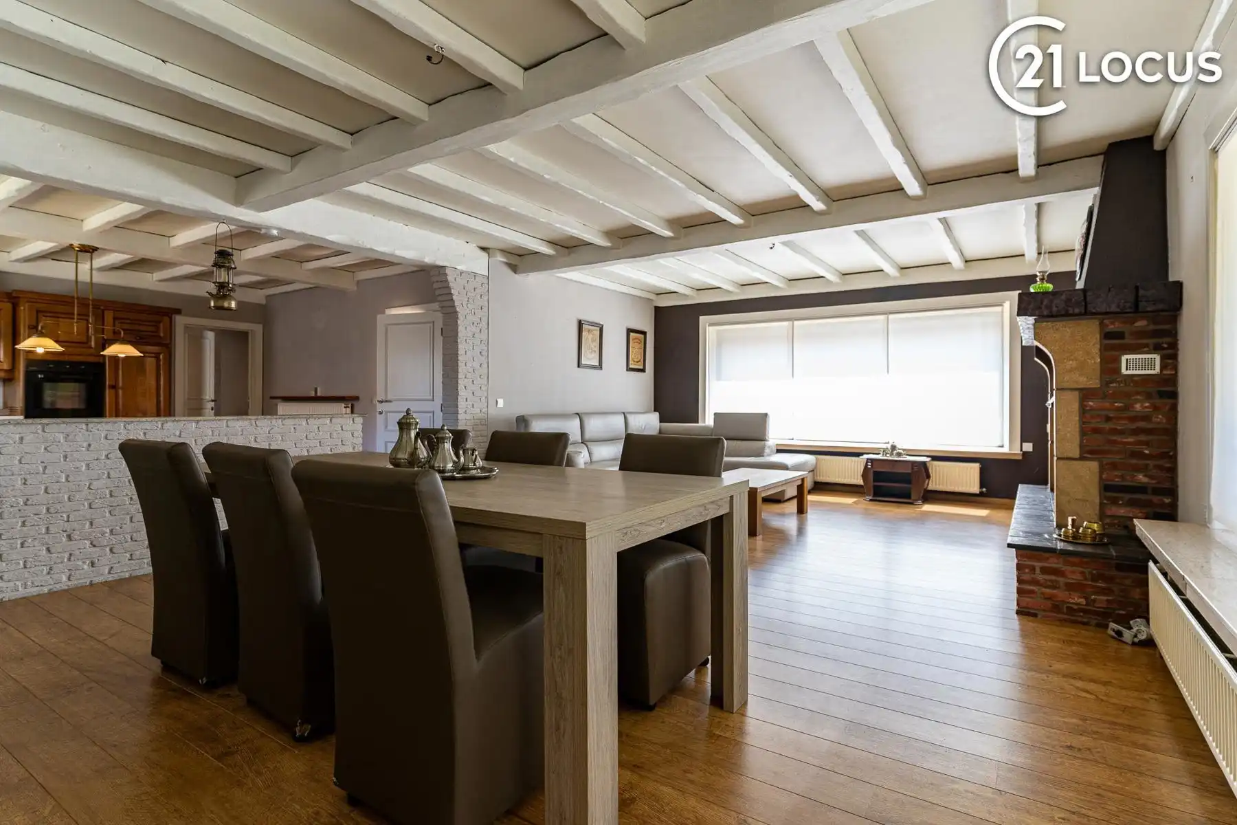 Verrassend ruime bungalow met 133 m² bergzolder foto 5