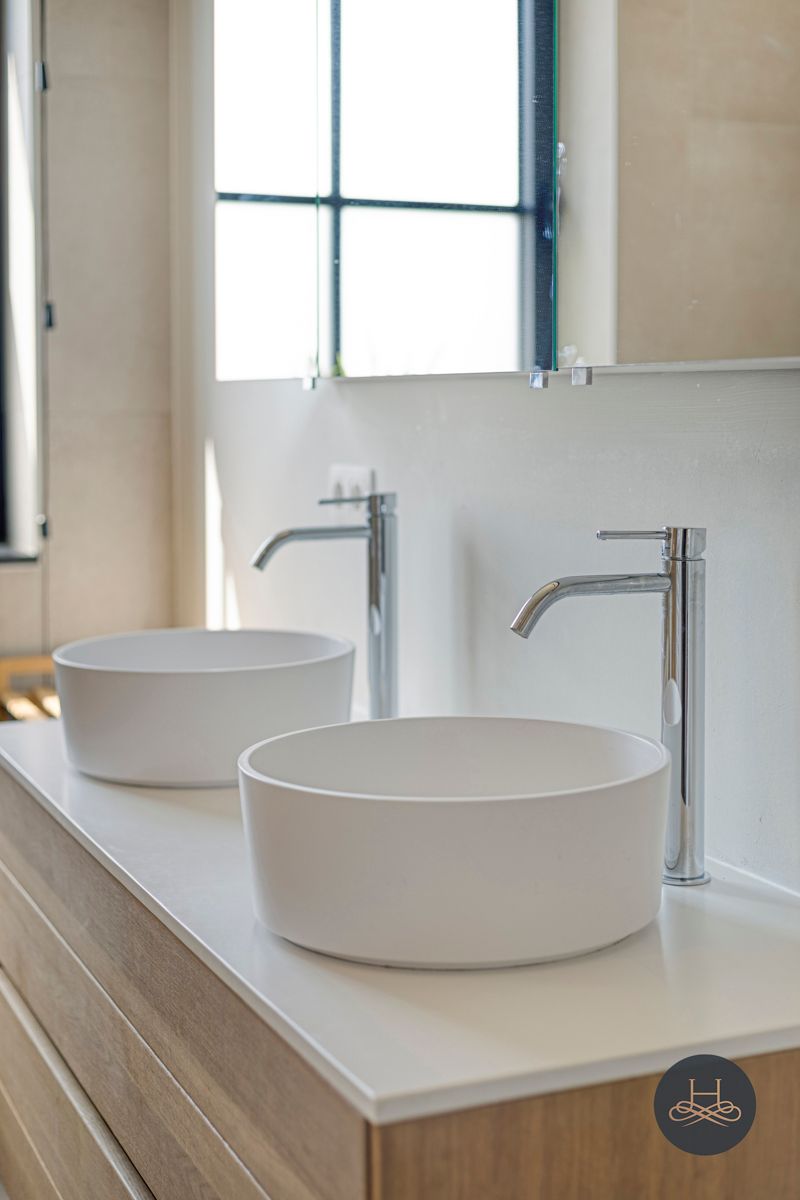 Recente moderne halfopen woning met zicht op groen foto 18