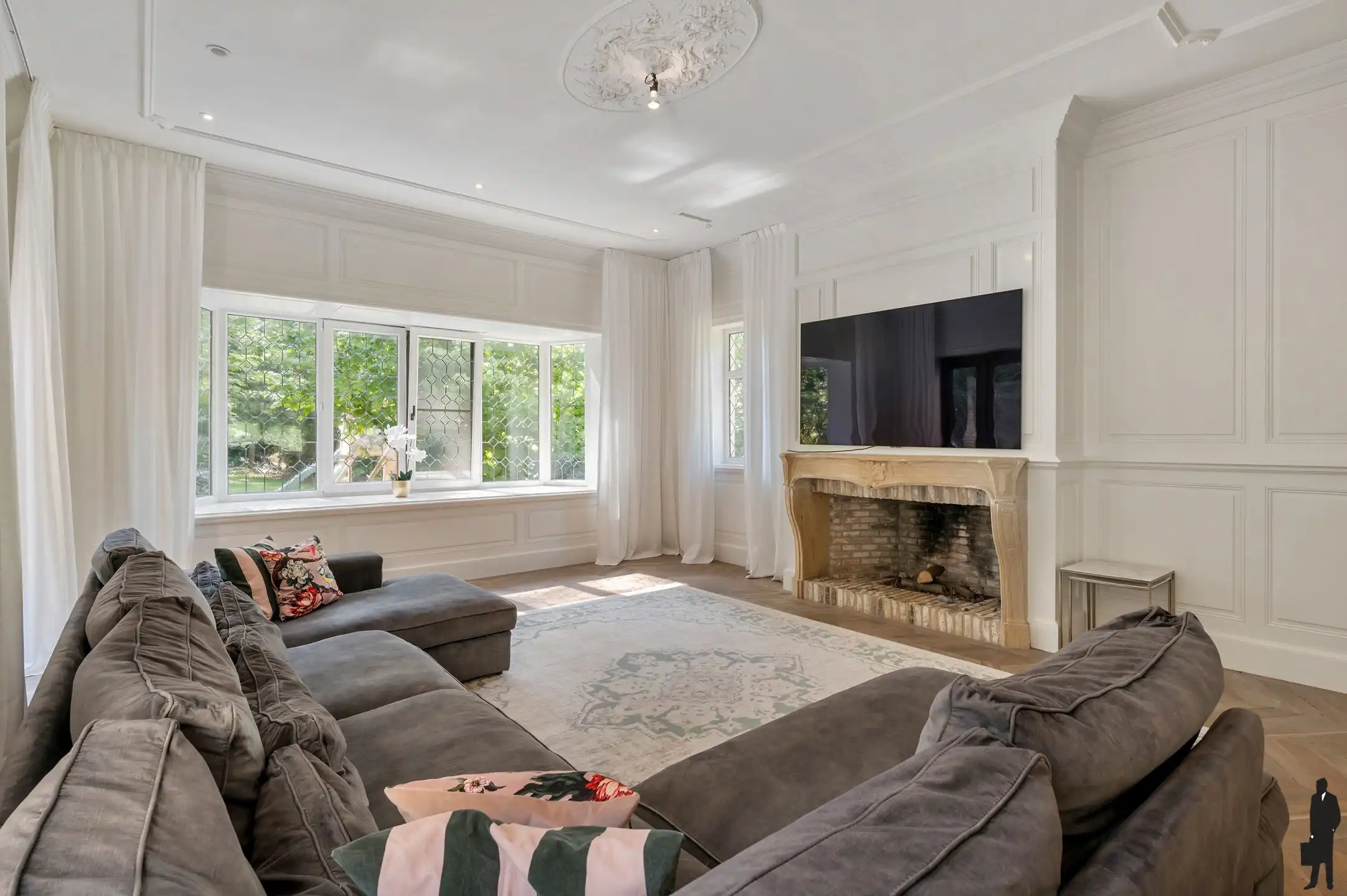 Karaktervolle villa met binnenzwembad in de "Lint" foto 10