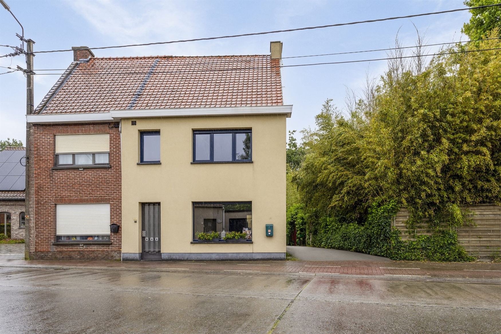 Verder af te werken woning met magazijn foto 3