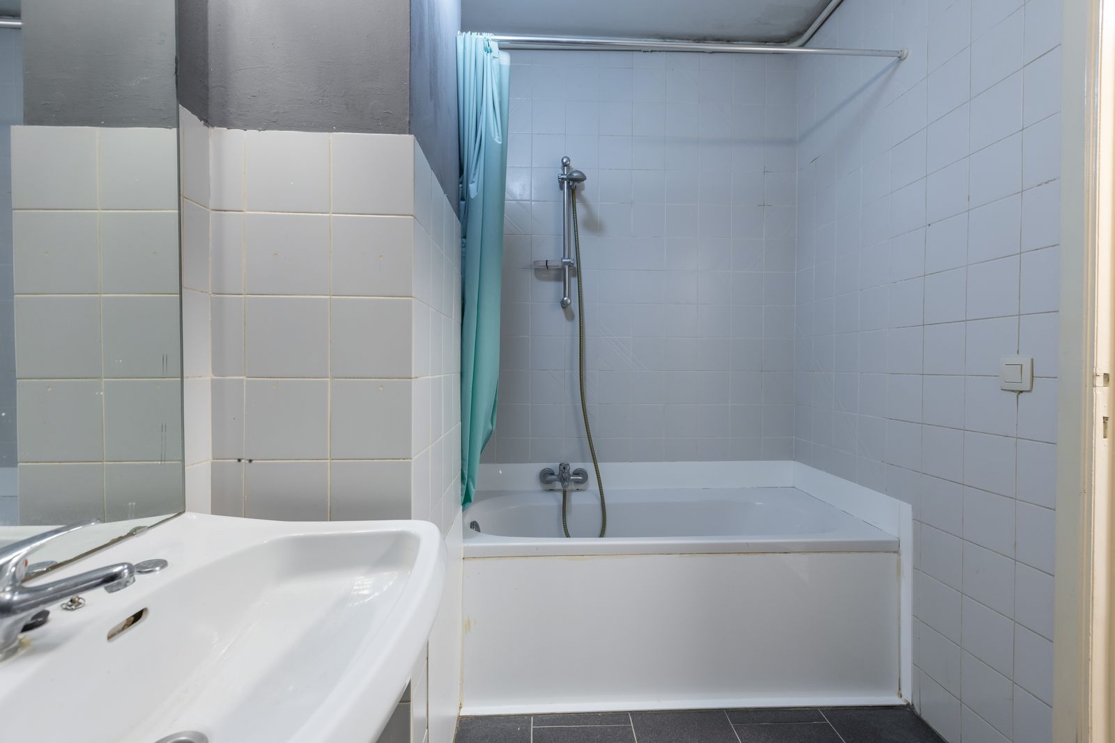 Ruim en lichtrijk appartement met 3 slaapkamers pal aan strand foto 11