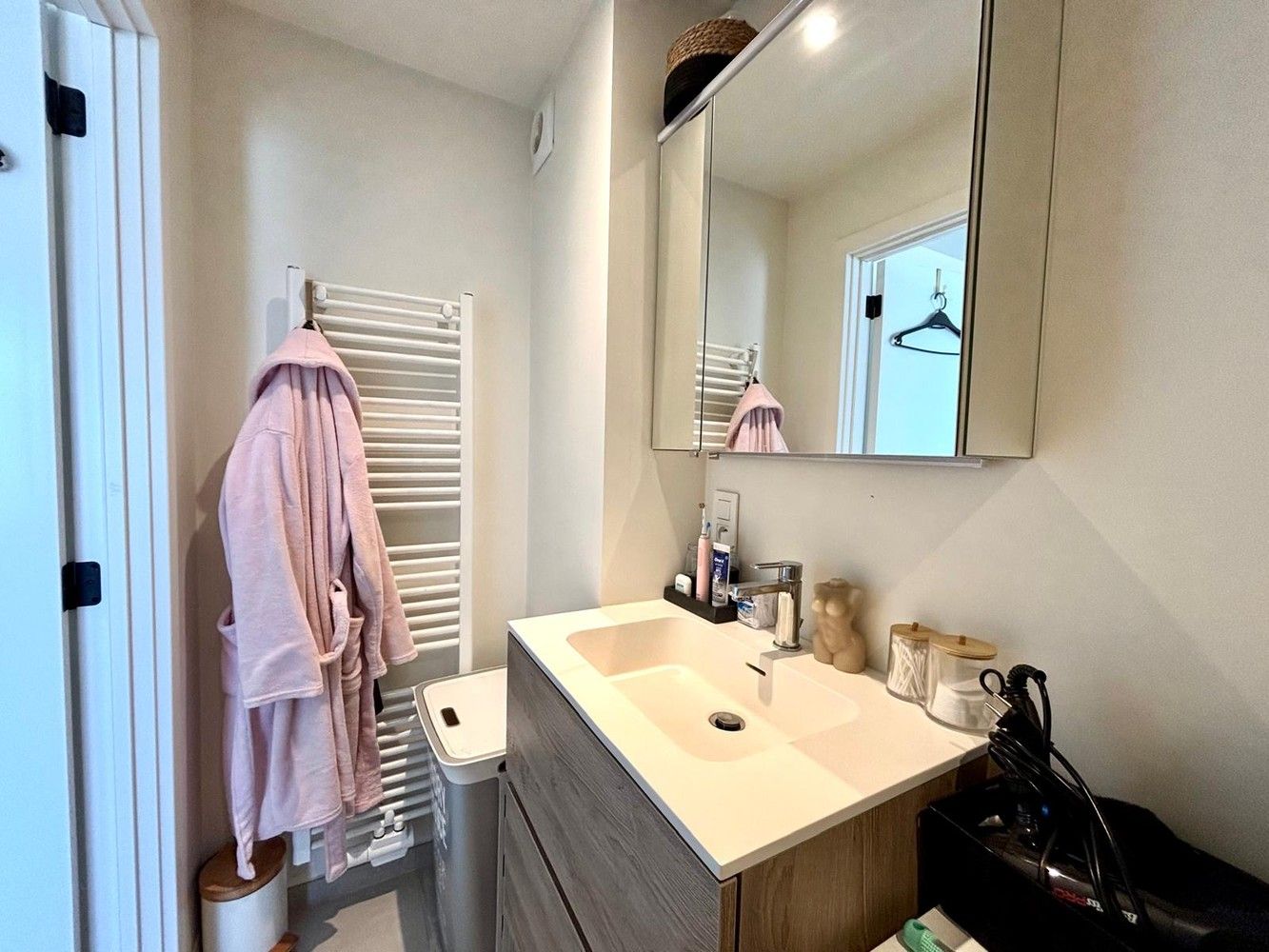 Lichtrijk en modern appartement met twee slaapkamers in het centrum van Wommelgem! foto 10