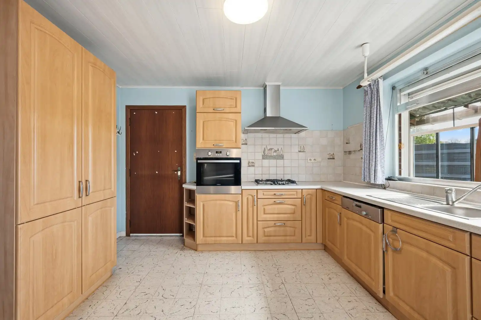 Gezinswoning met 4 slaapkamers in het rustige Hoegaarden foto 9