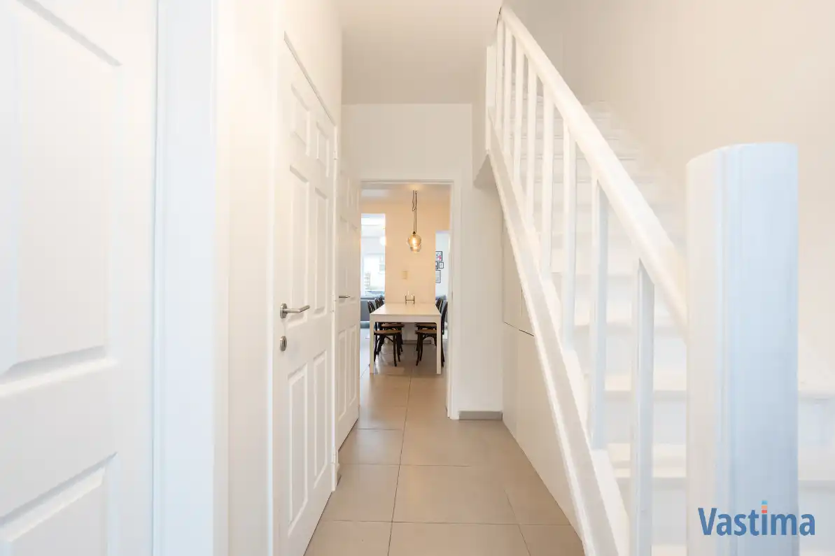 Woning in de stadsrand met 2 slaapkamers, dressing en tuin foto 10