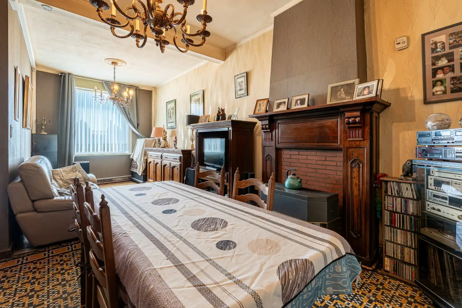 Woning met 2 slaapkamers, zolder en tuin aan de Leie in Menen foto 3
