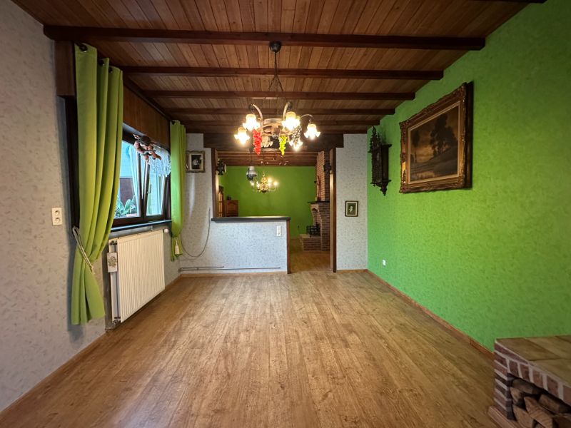 Ruime gezinswoning met grote tuin, veranda en veel opbergruimte foto 4