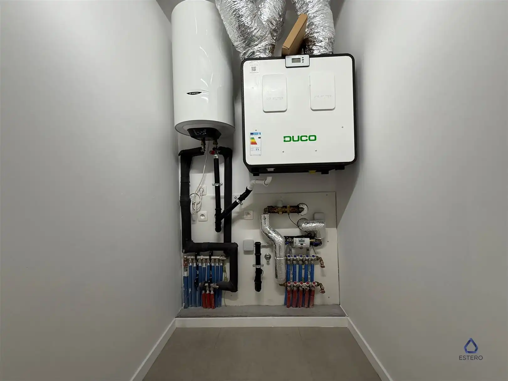 Modern nieuwbouwappt 2-SLK met terras te Tour & Taxis foto 19