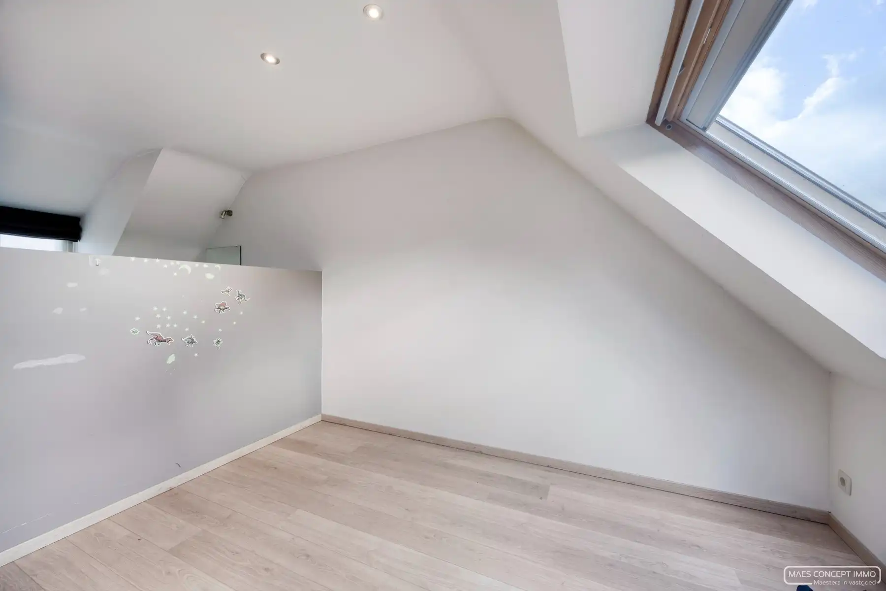 Duplex appartement te koop in Ingooigem met 2 slk, 2 badkamers en garage foto 14