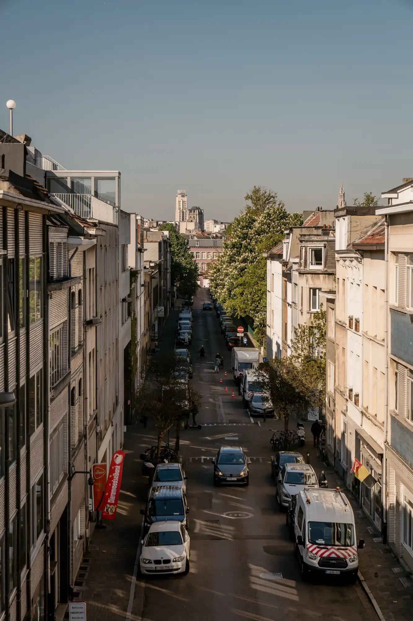 De doordachte gelaagdheid van woning V: Lezze Architecten in Antwerpen-Noord foto 3