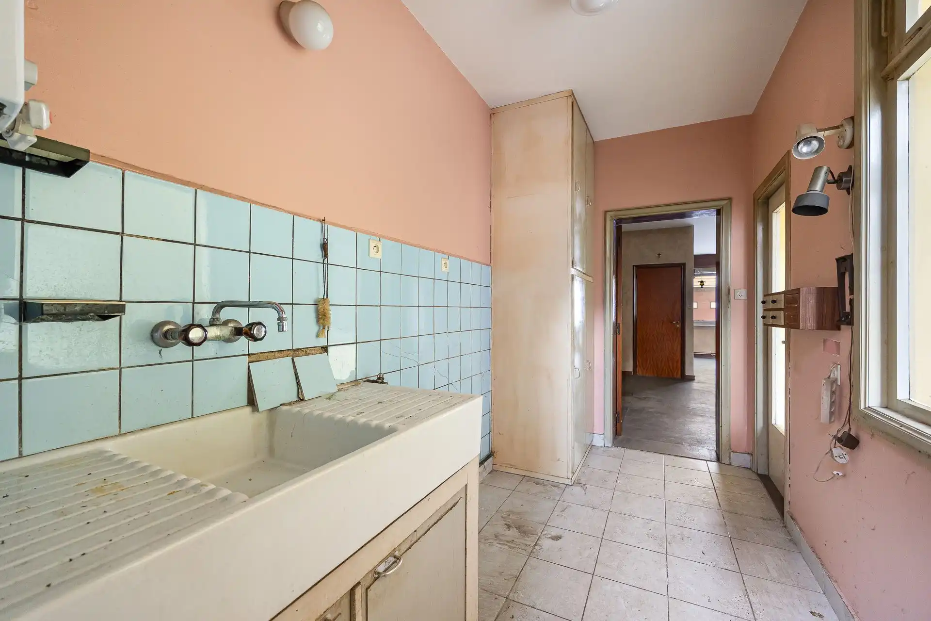 Te renoveren eengezinswoning met 2 slaapkamers en stadstuin foto 9