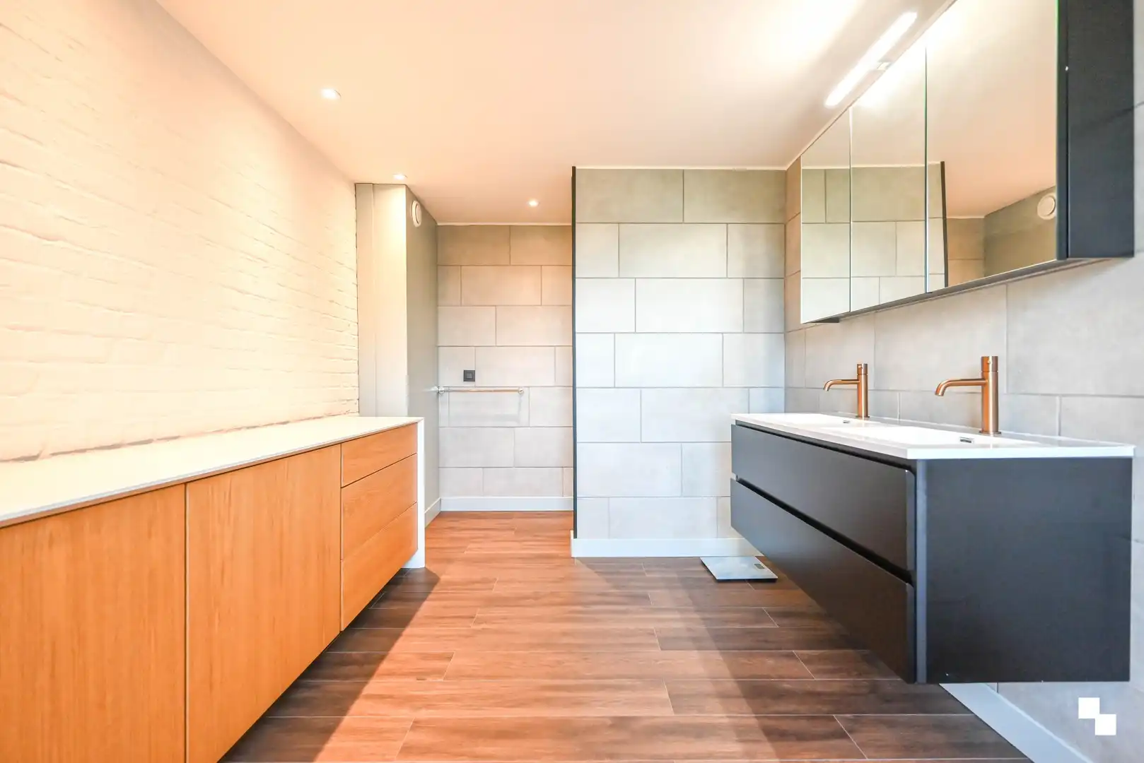 Gerenoveerde energiezuinige halfopen bebouwing foto 14