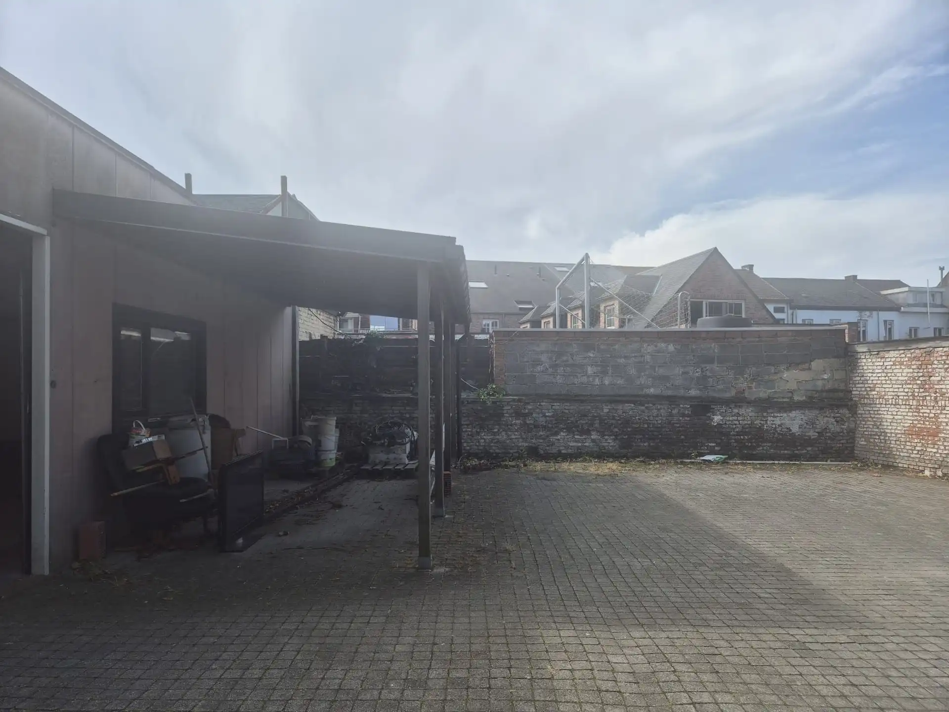 Instapklaar lichtrijk appartement met dakterras boven bakkerij “Hoste”. foto 28