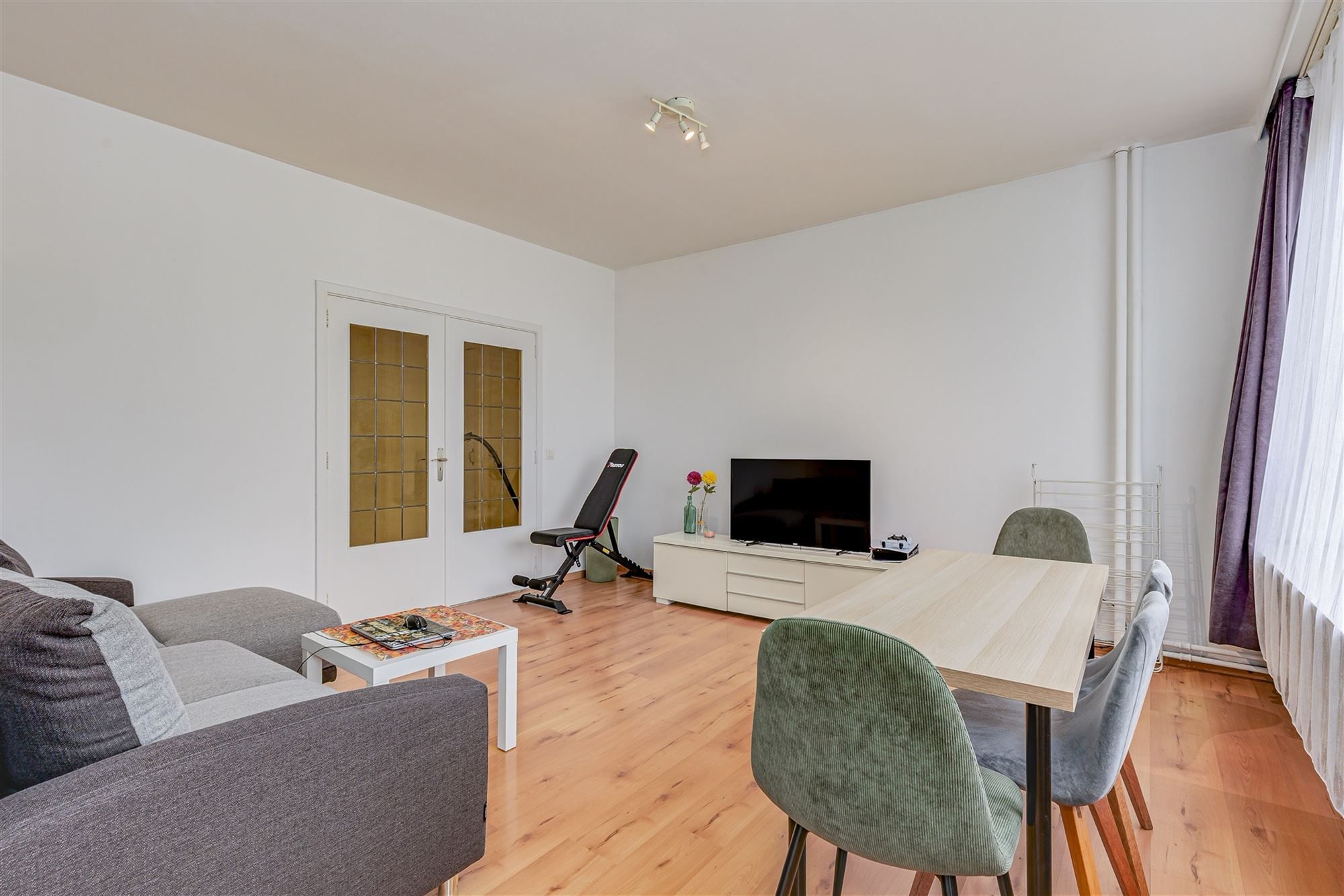 Ruime studio met een aparte slaaphoek te Antwerpen! foto 3