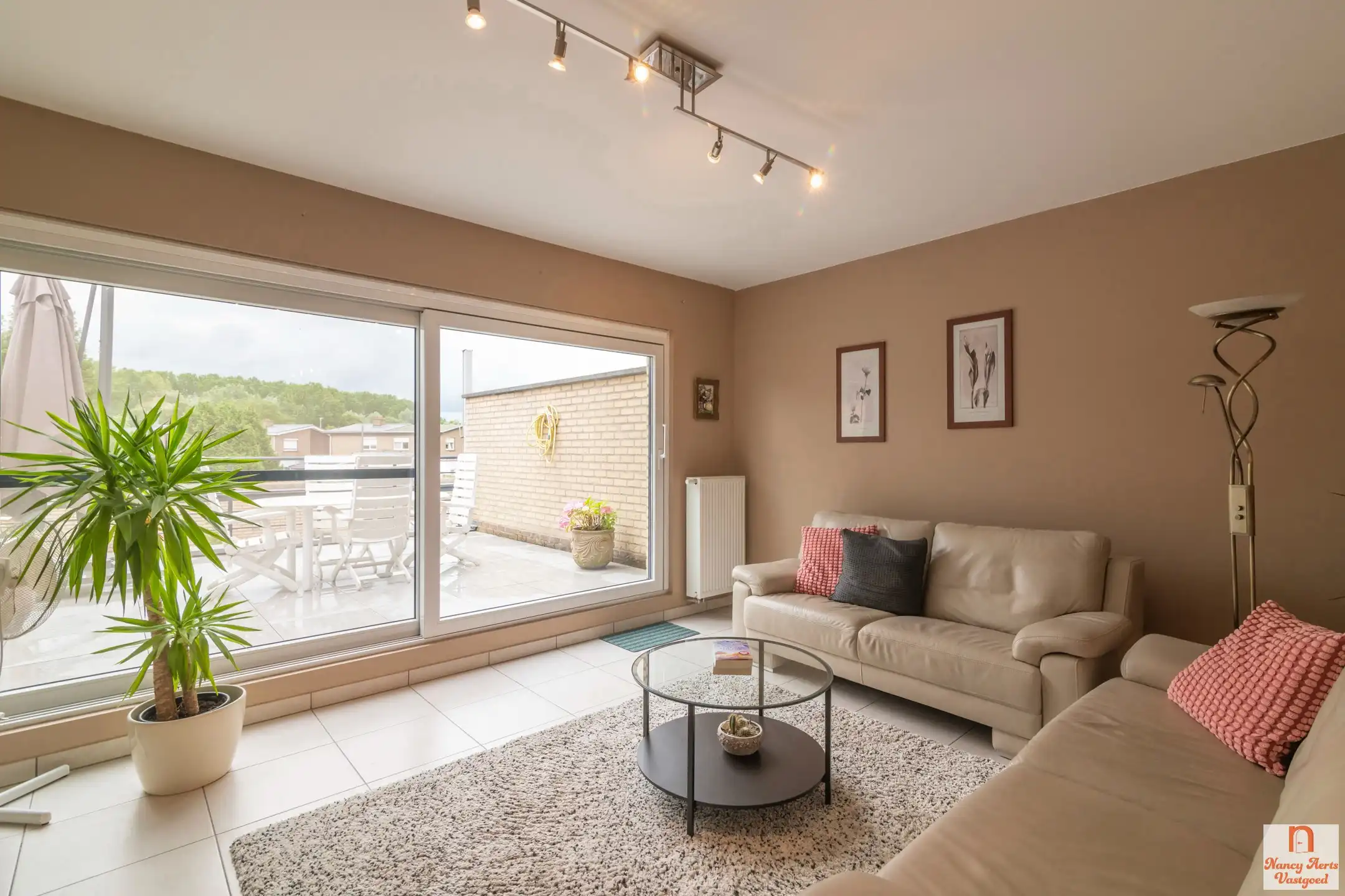 Ruim energiezuinig duplexappartement met terras in Halen foto 5