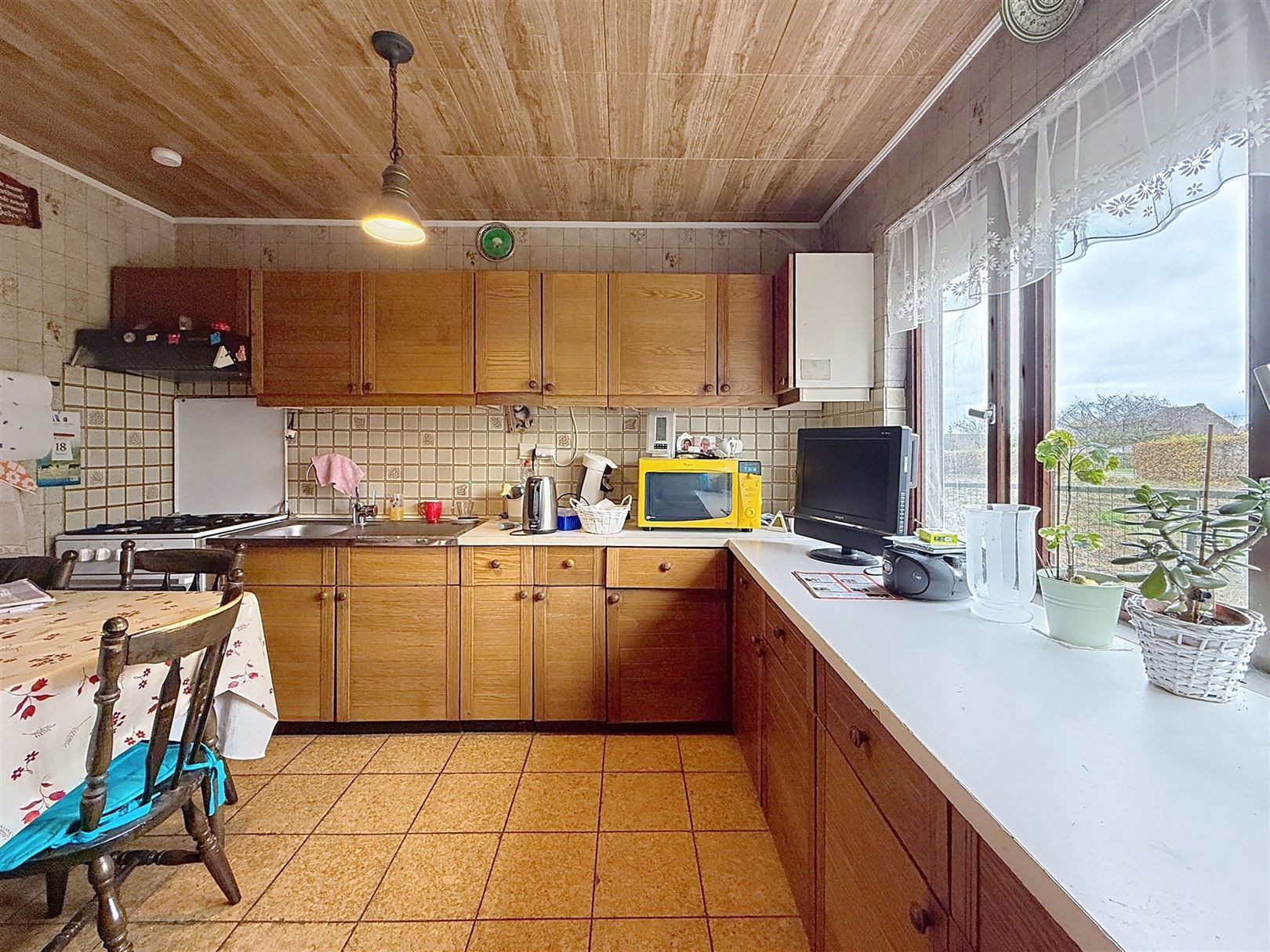 Te renoveren woning met aanbouw, 3 slpks, tuin, 11a 19ca foto 10