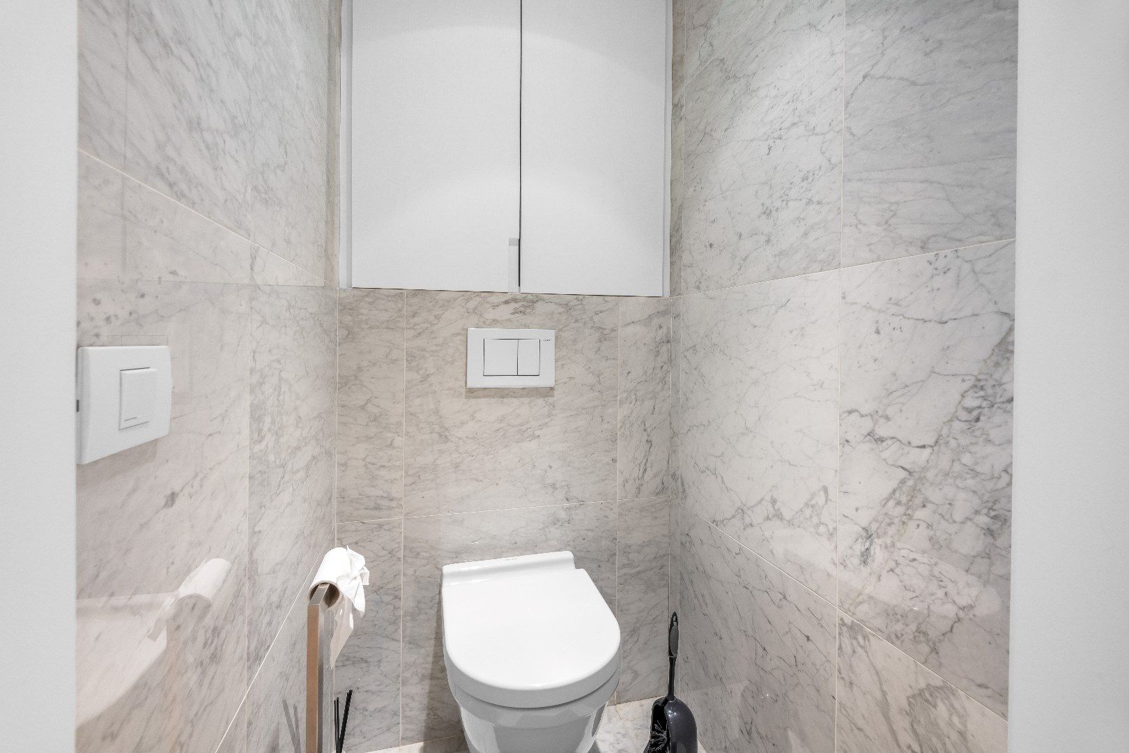 Zeer mooi vernieuwd 3-slaapkamer appartement met open zicht centraal gelegen op de Kustlaan in het Zoute. foto 9