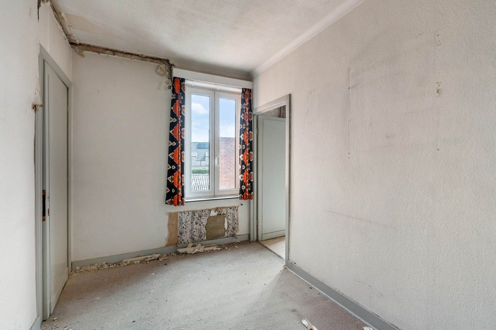 Multifunctioneel gebouw op een zichtlocatie langs een doorgangsweg net buiten het centrum van Bree!  foto 14