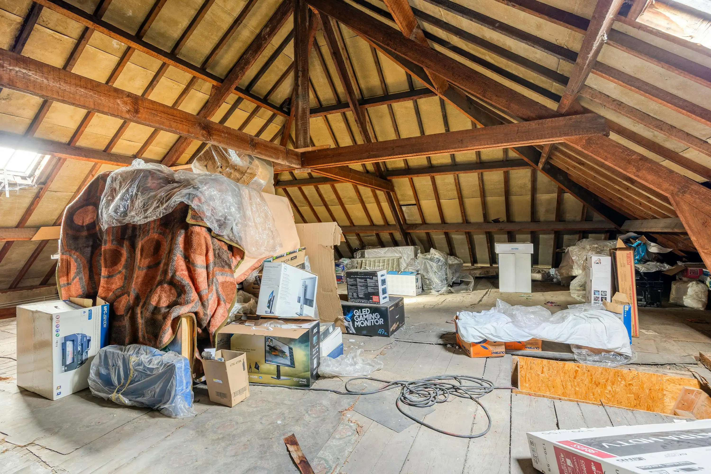 Veelzijdig eigendom met ruime woning, handelspand en magazijn foto 27