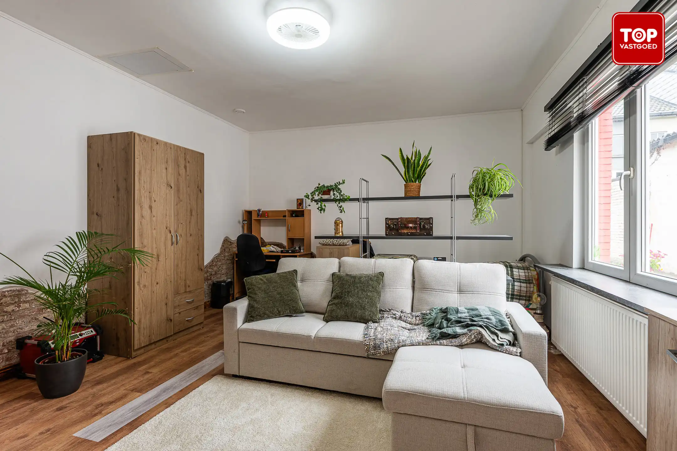 Te renoveren appartement met privé-ingang en tal van mogelijkheden. foto 3