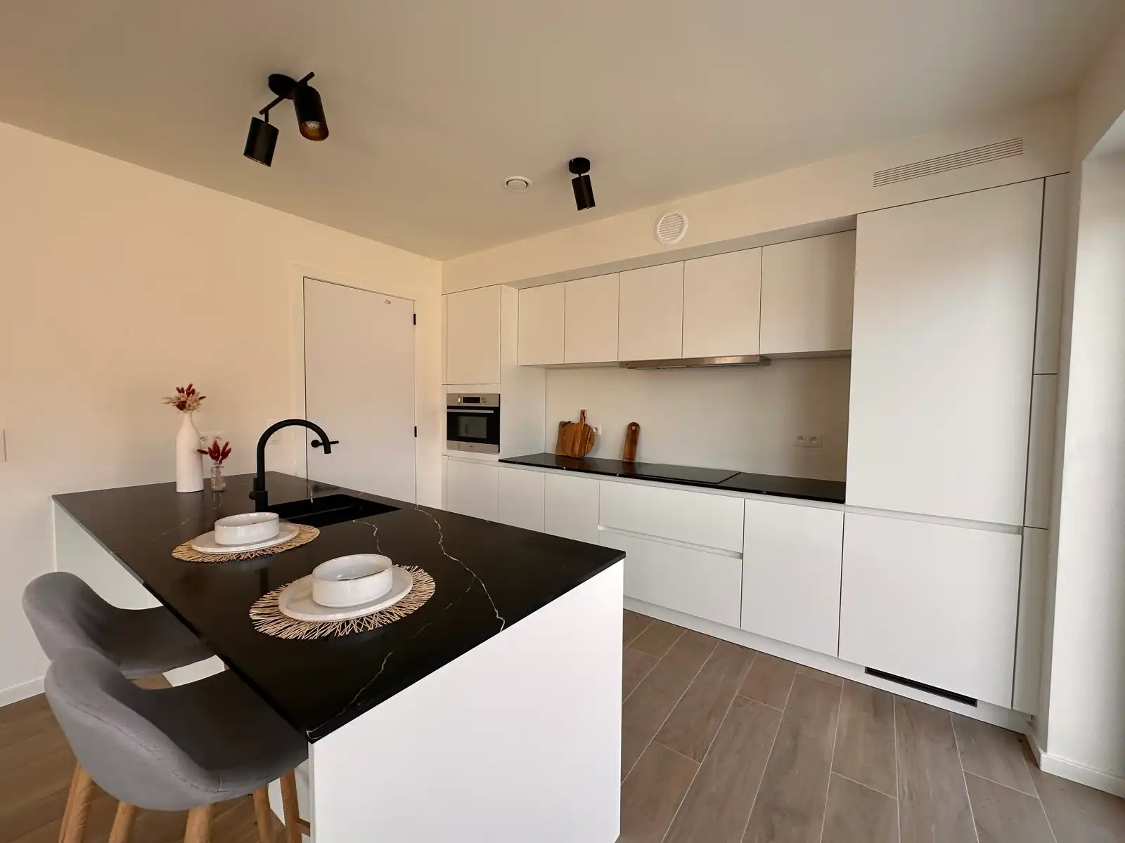 Laatste instapklare woning te koop! foto 10