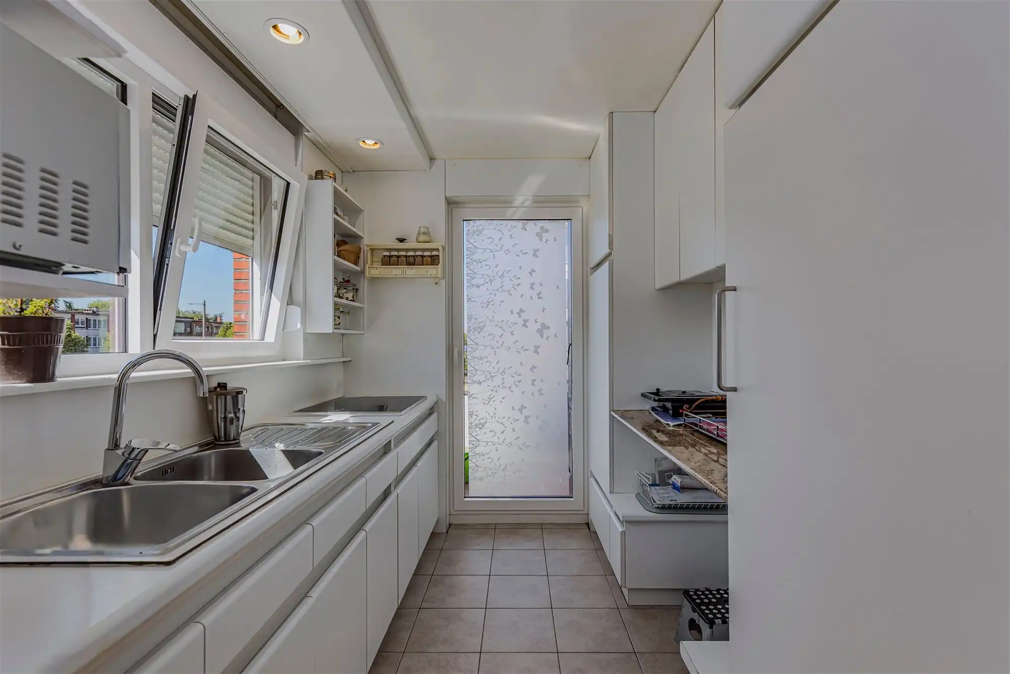 Instapklaar appartement met 2 slaapkamers in een rustige woonwijk te Deurne foto 4