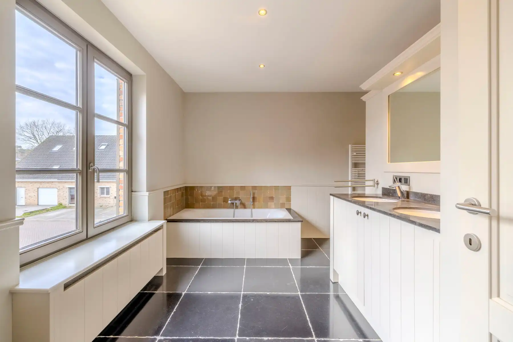 Manoir villa met 4slk en 2bdk op 571m²  foto 11