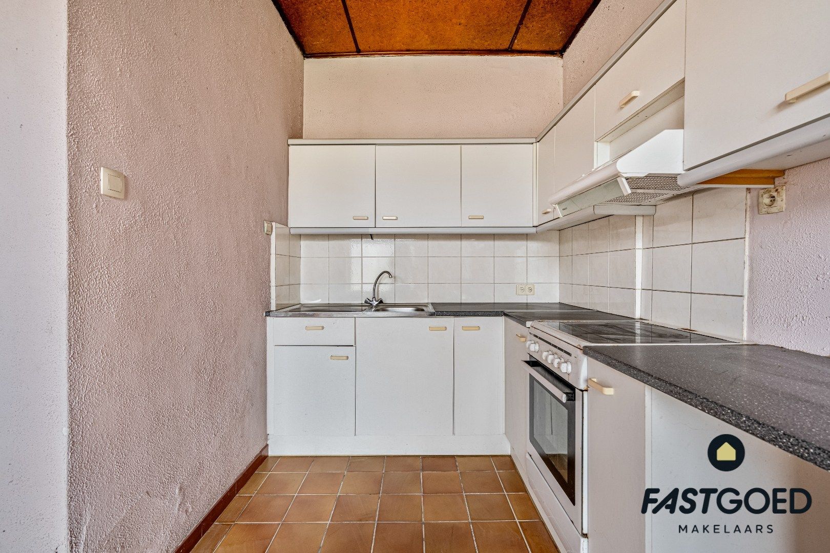 Twee te renoveren woningen onder 1 dak foto 7