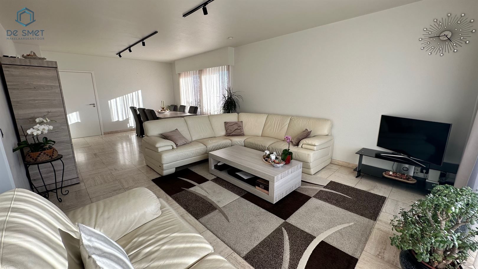 APPARTEMENT MET 2 SLP, TERRAS EN GARAGE foto {{pictureIndex}}