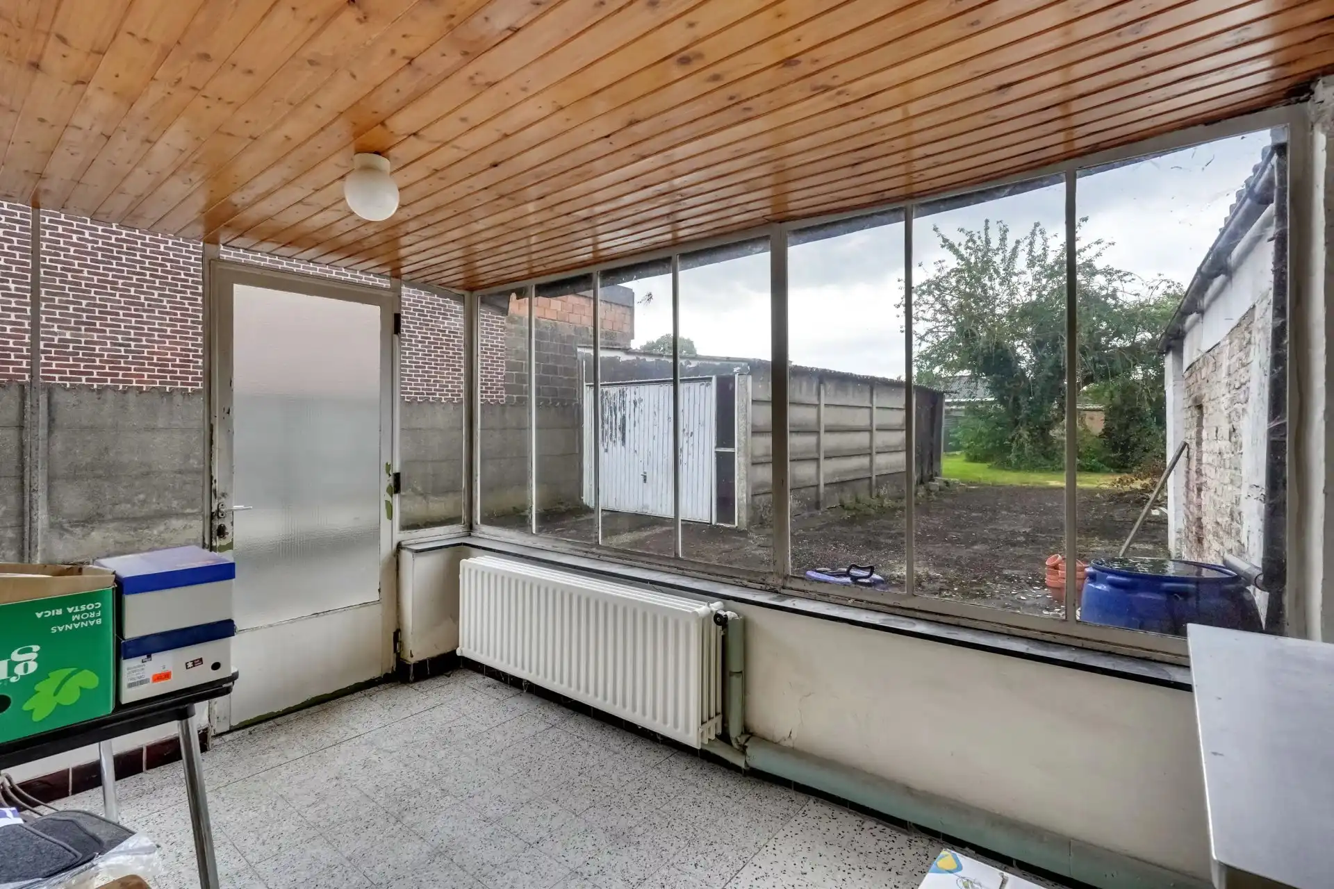 Ruime, centraal gelegen woning met renovatiepotentieel foto 12