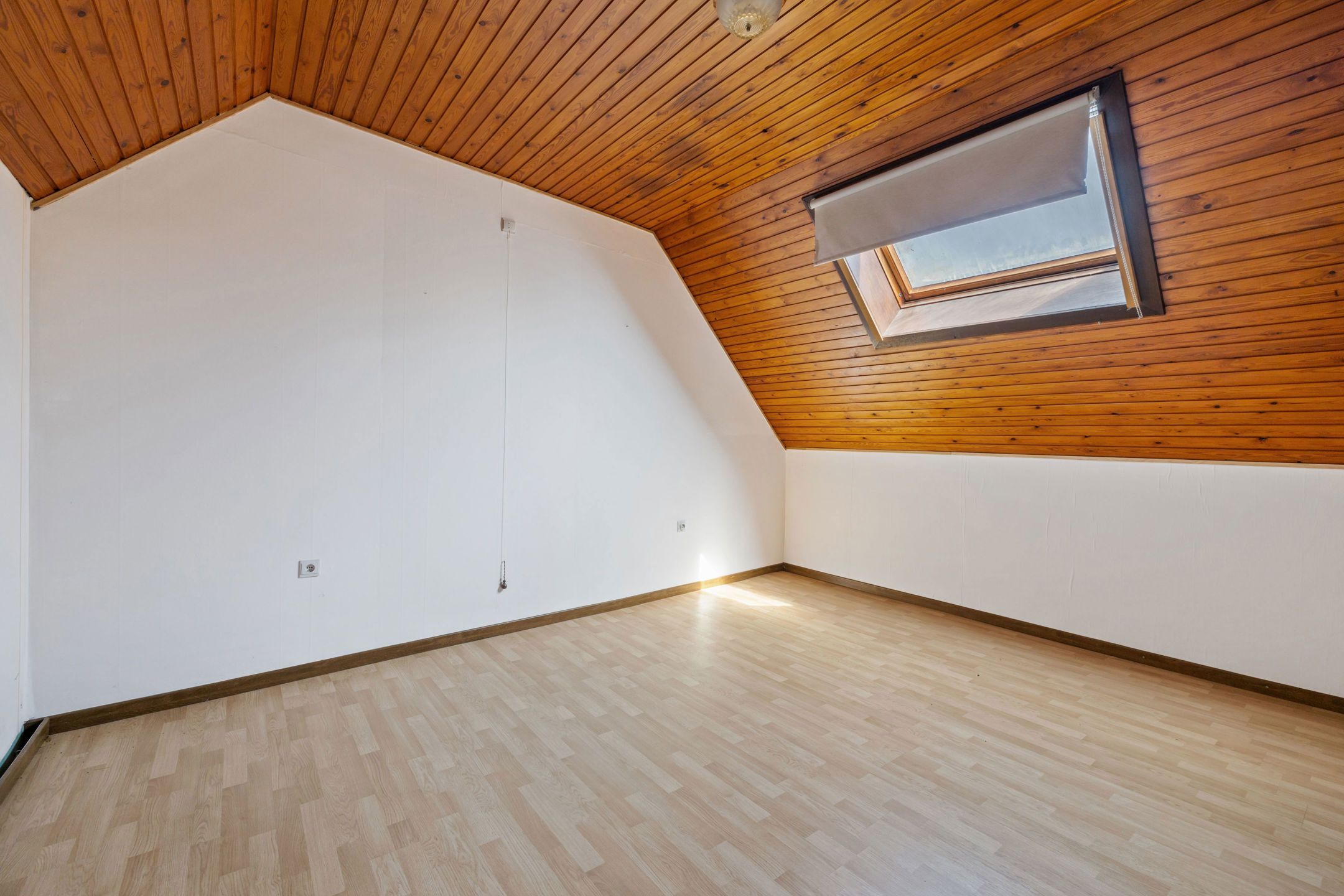 Ruime woning met garage + atelier + (bouw) grond op 9a 30ca foto 22