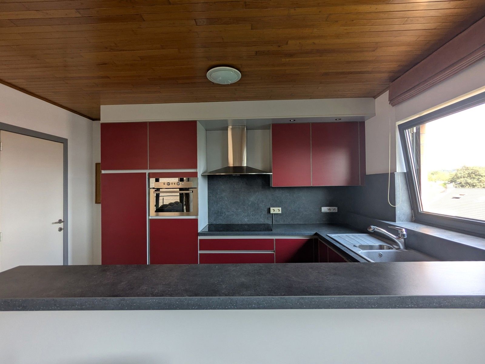 Rustig, sfeervol met perfecte indeling en 2 staanplaatsen! foto 4