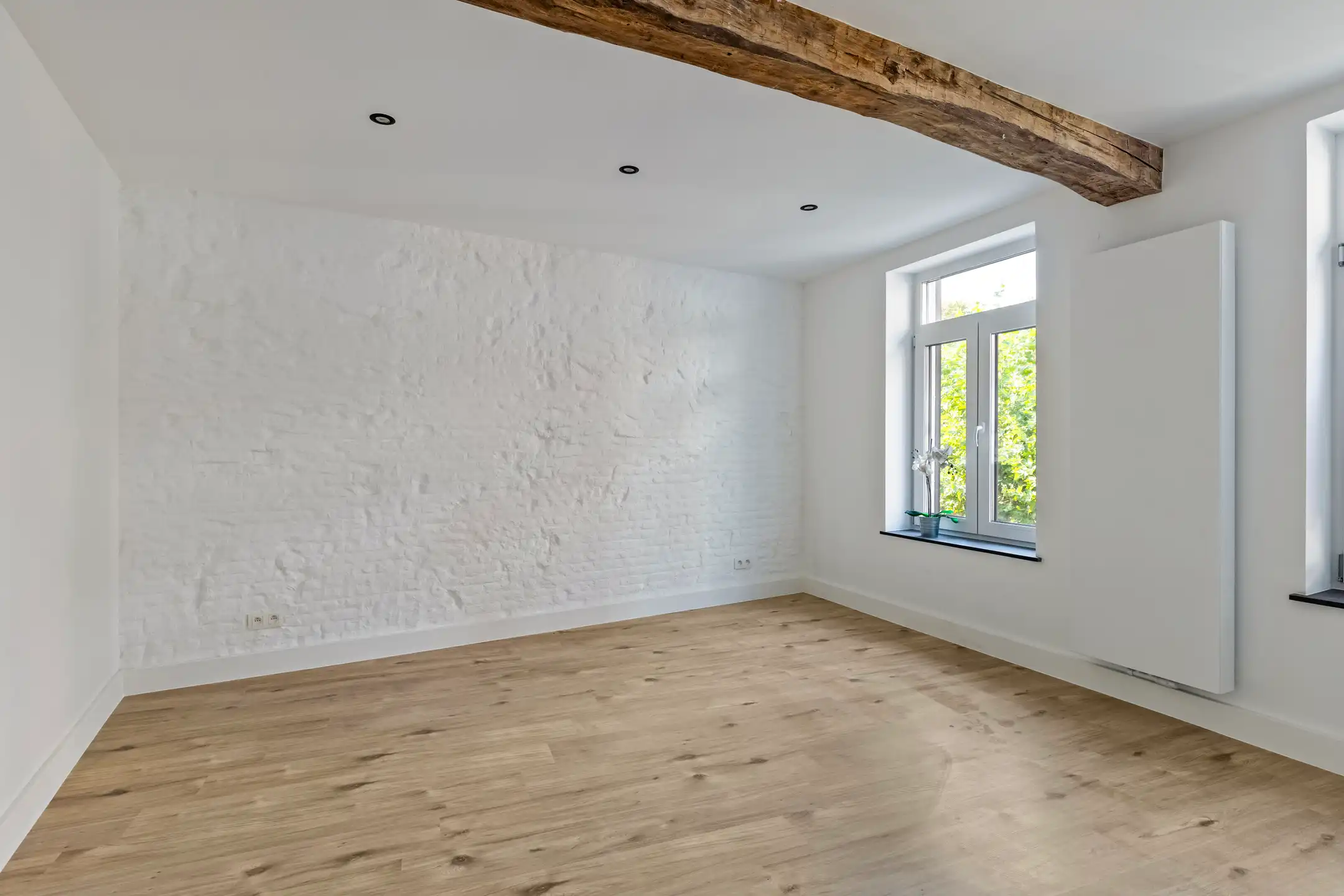 Prachtig gerenoveerde woning (met eventuele handelsruimte) foto 12