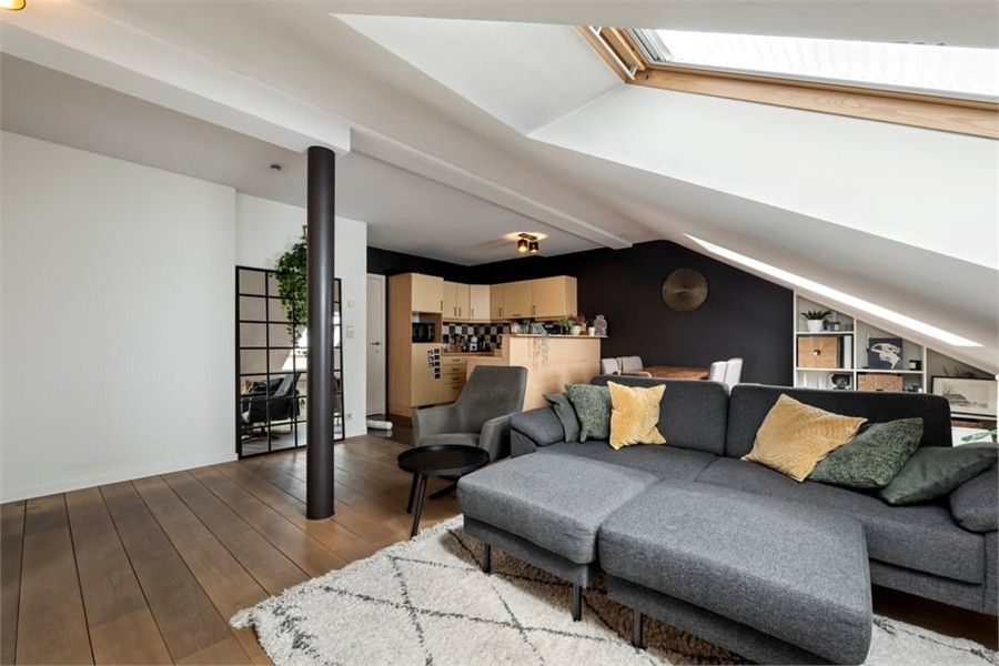 GEZELLIG 2 SLK APPARTEMENT MET STAANPLAATS IN HET CENTRUM VAN SINT-TRUIDEN foto 6