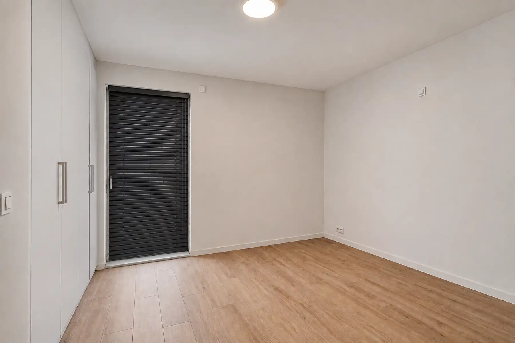 Prachtig gelijkvloers BEN-appartement met terras en parking foto 16