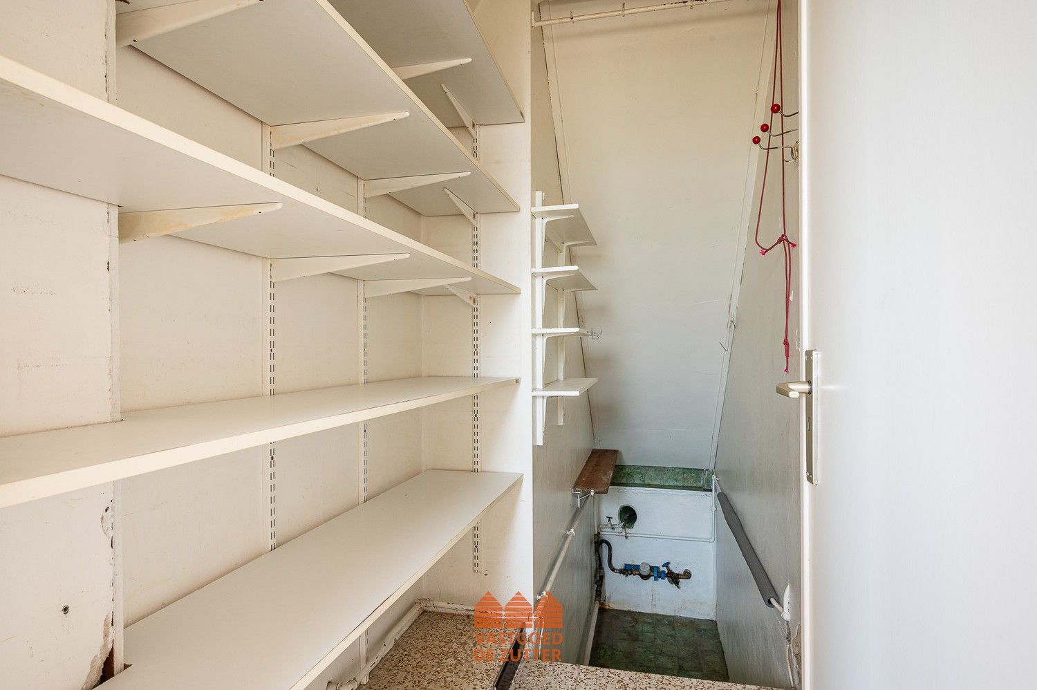 Op te frissen woning met zuid gerichte tuin op een toplocatie te Waarschoot. foto 19