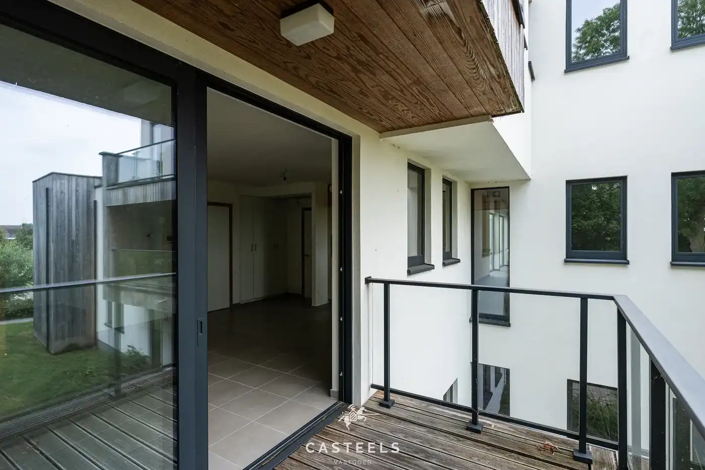 Lichtrijk nieuwbouw hoek appartement met terras te Kluisbergen foto 11