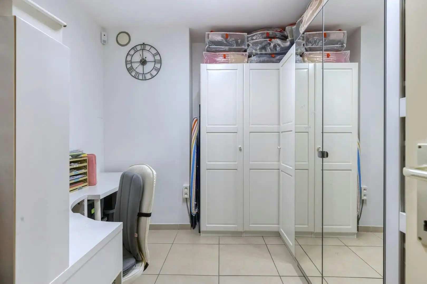 Appartement met 2 terrassen en garage te koop in Wilrijk foto 16