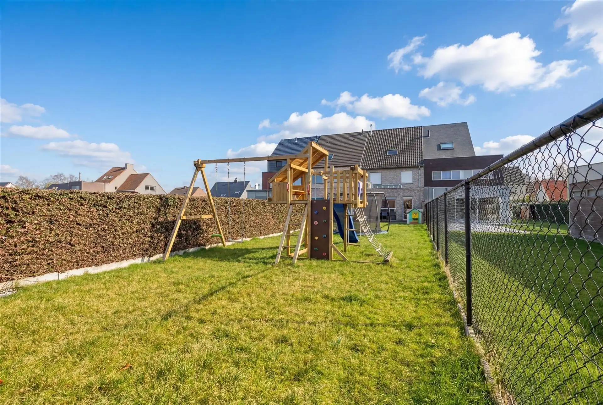 Ruime energiezuinige woning 4 slpk en tuin foto 7