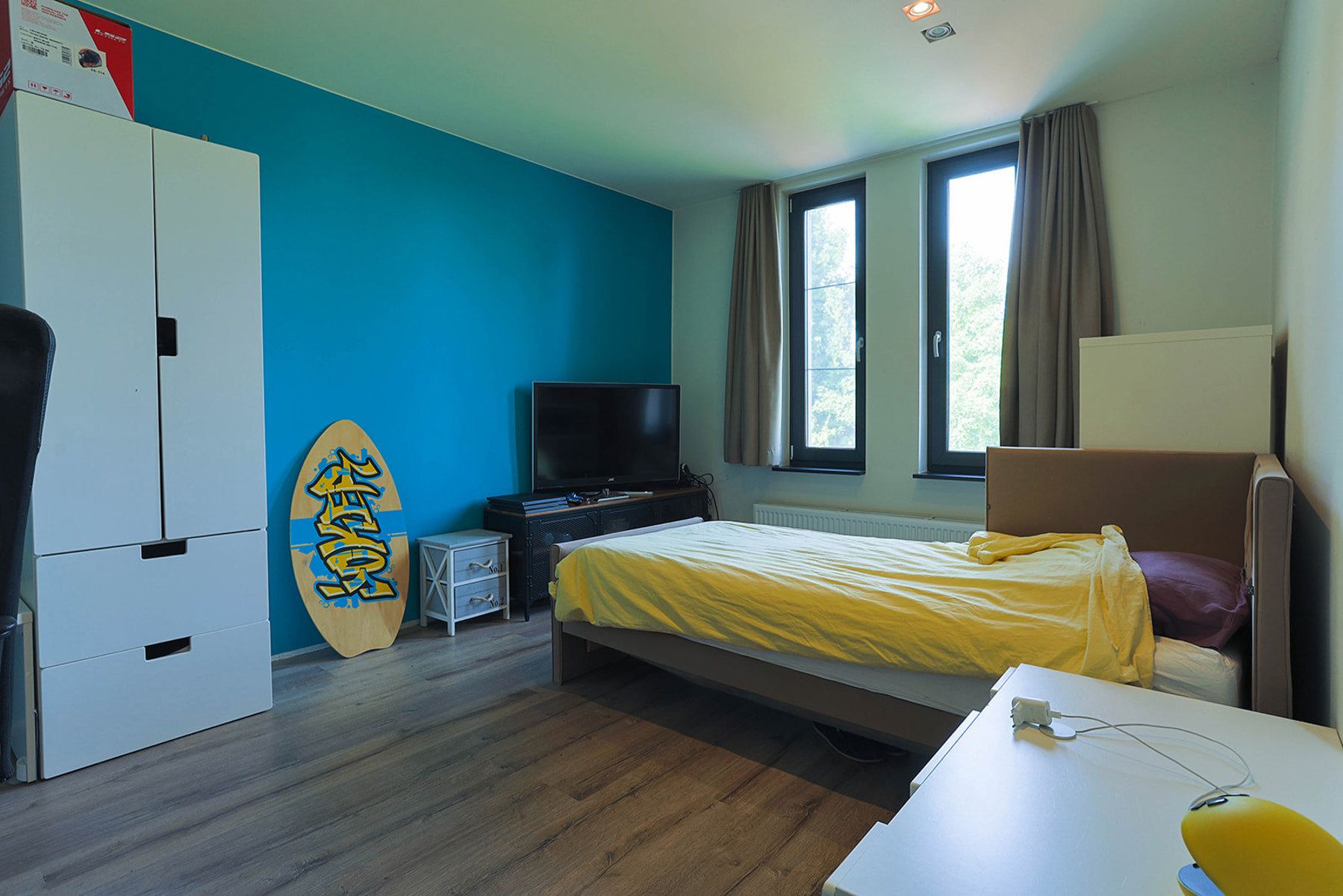 Instapklare woning met nieuwe aanbouw, 3 slks. en tuin foto 16