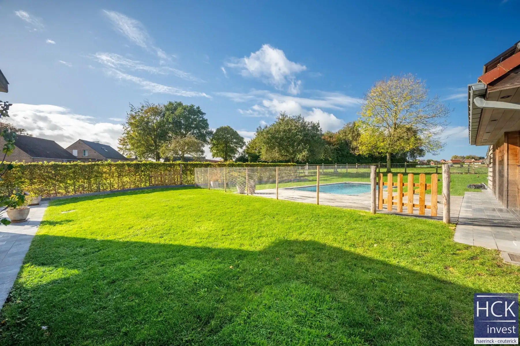 KRUISHOUTEM - Instapklare en prachtig gelegen woning met 4 SLPK. én zwembad foto 30