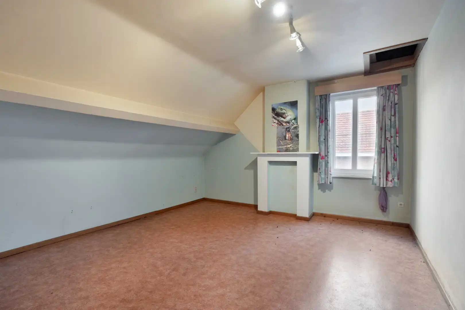 Te renoveren woning met 2 slpks op een perceel van 827 m² !  foto 14