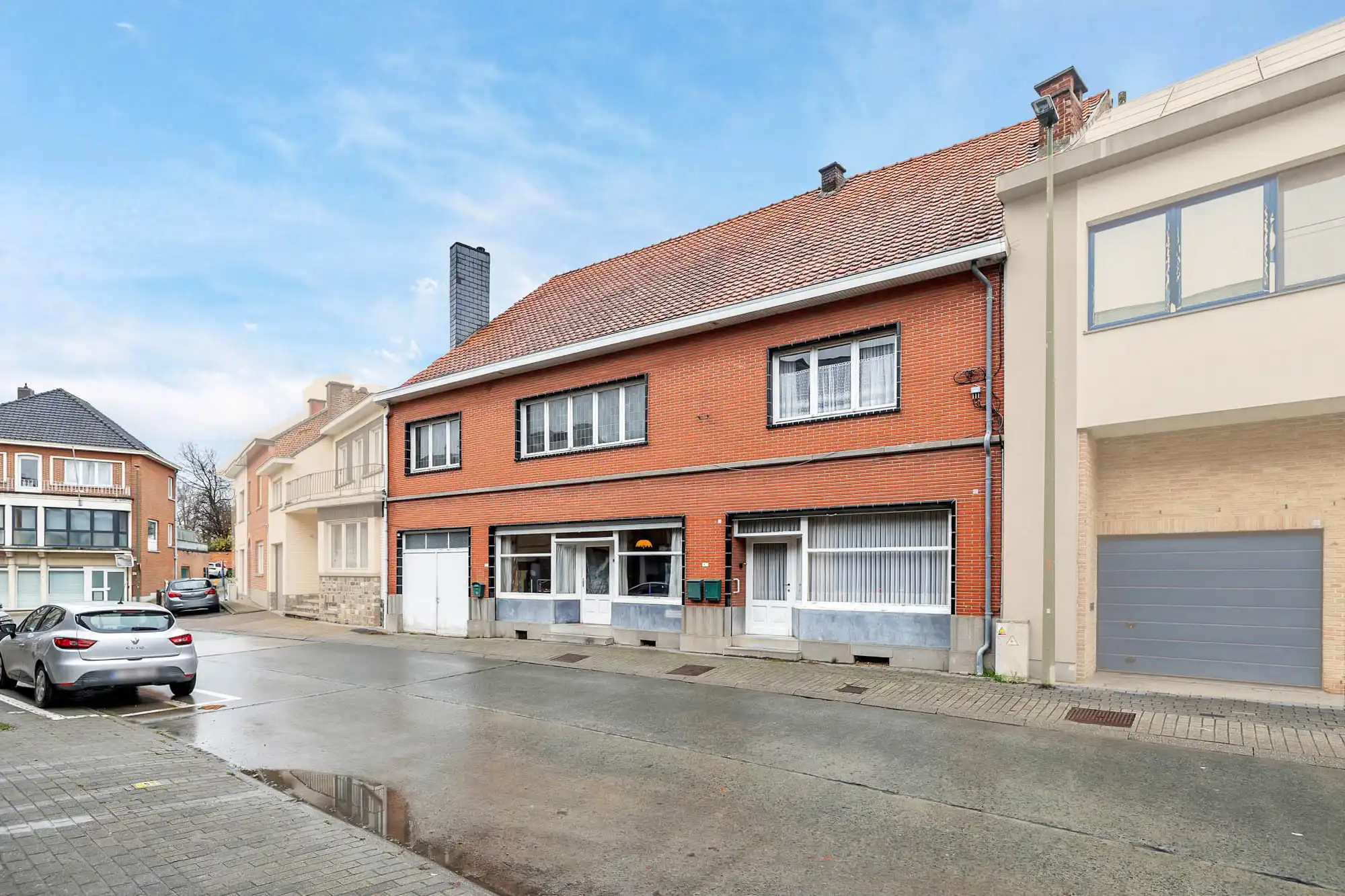 Hoofdfoto van de publicatie: Te renoveren woning op 12a 80ca gelegen in centrum van Gooik
