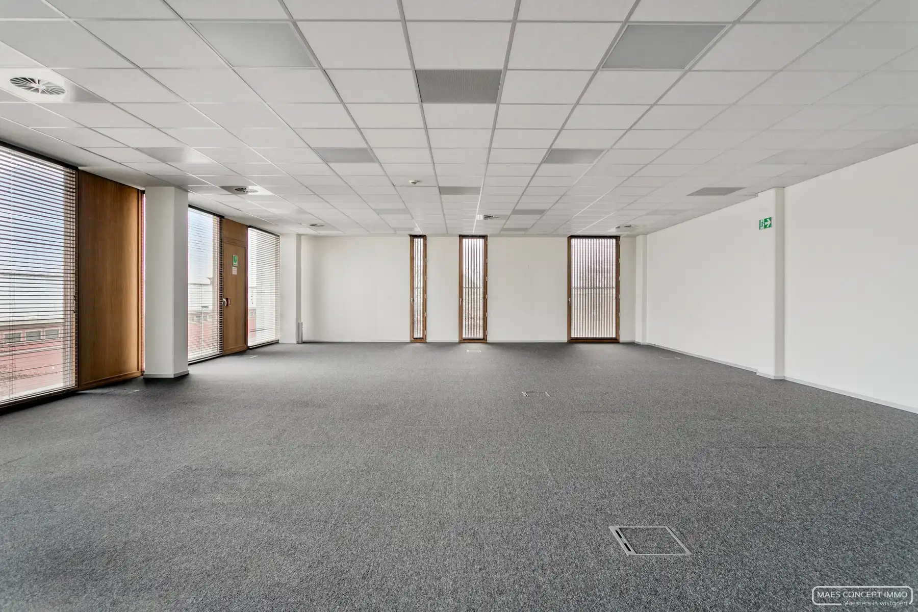 Kantoorruimte 195 m2 te koop vlakbij bij E17 te Zwevegem foto 4