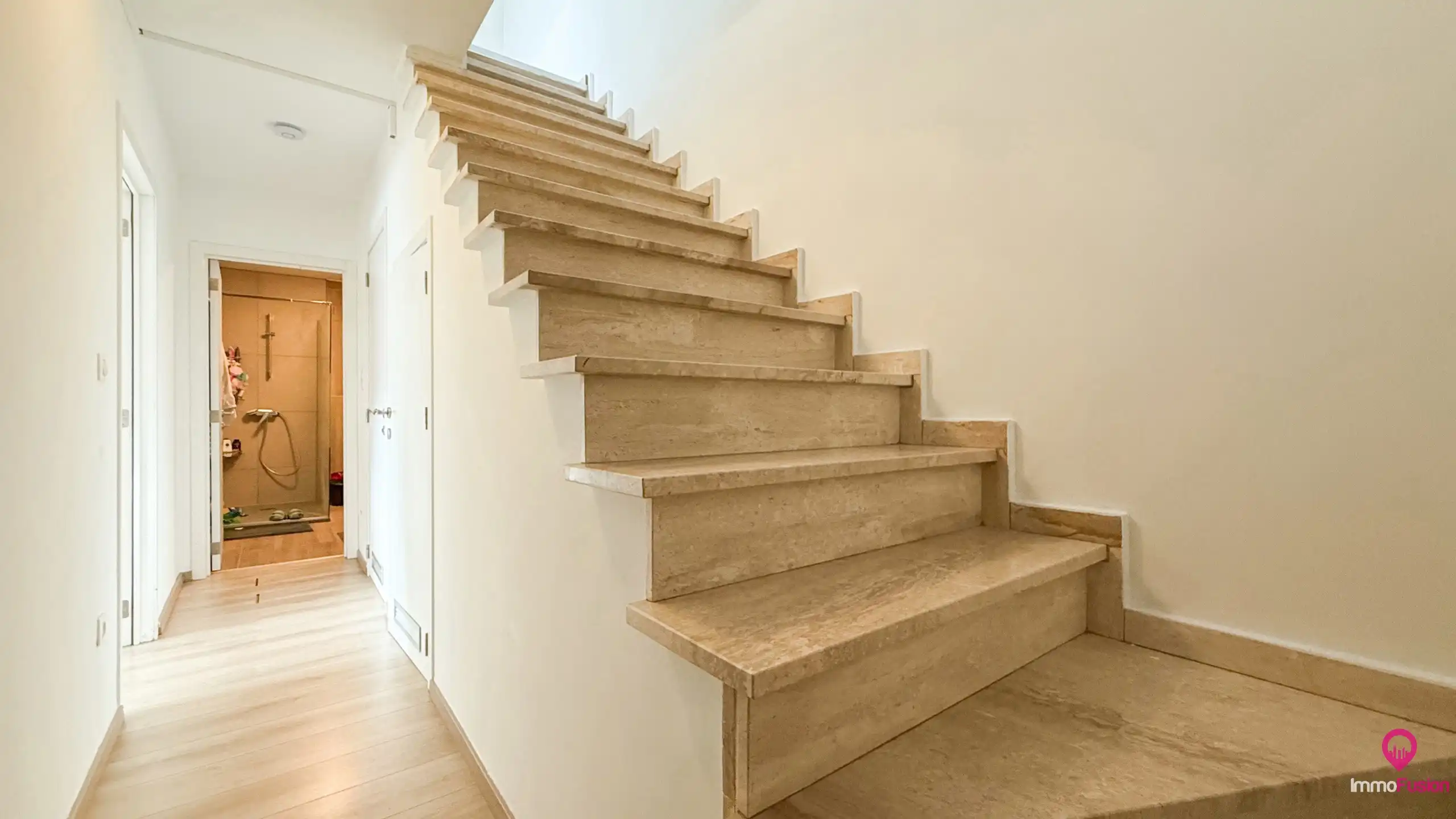 Ruim en energiezuinig duplex appartement in hartje Heusden! foto 13