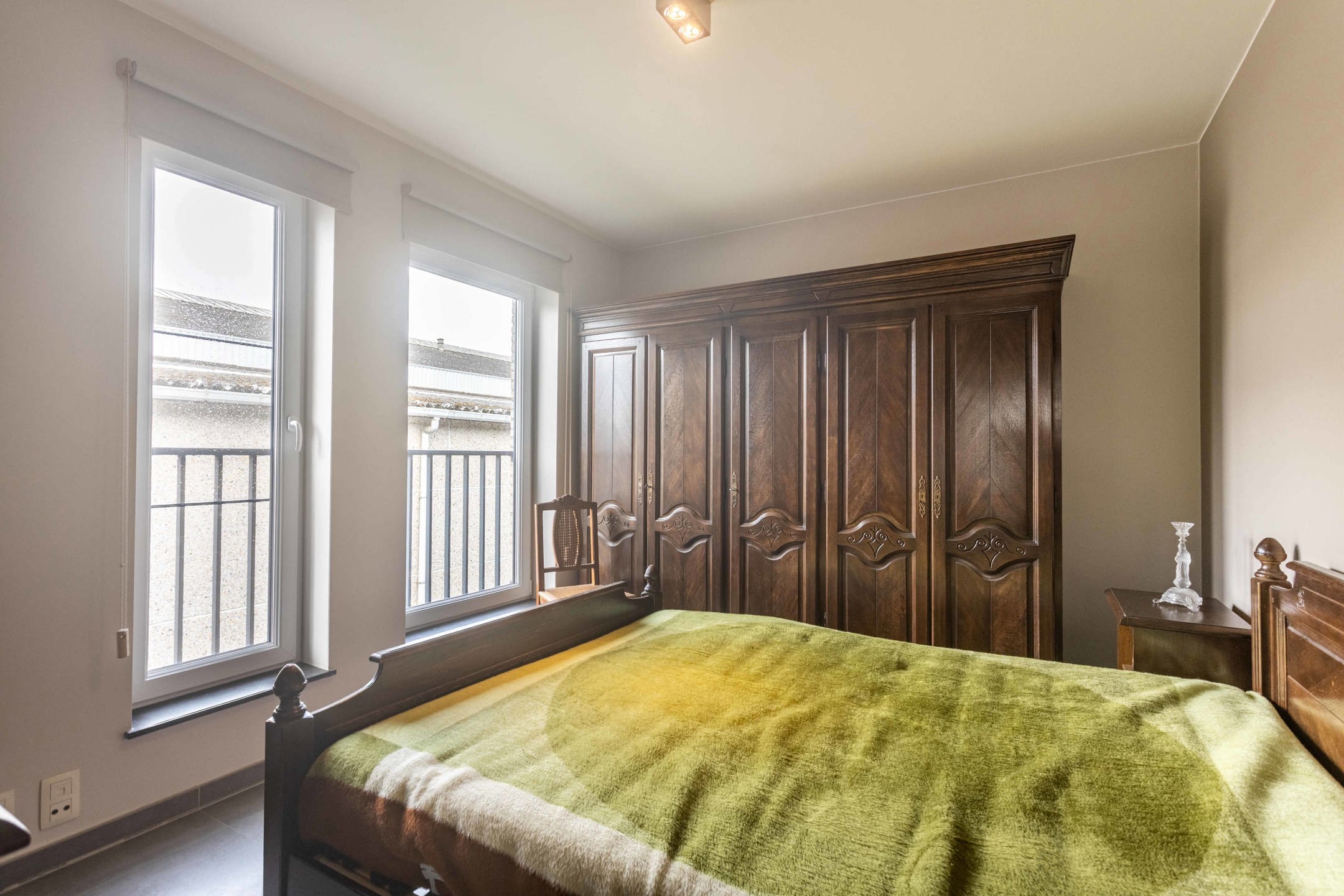 Lichtrijk appartement met terras en garagebox te Kluisbergen foto 8