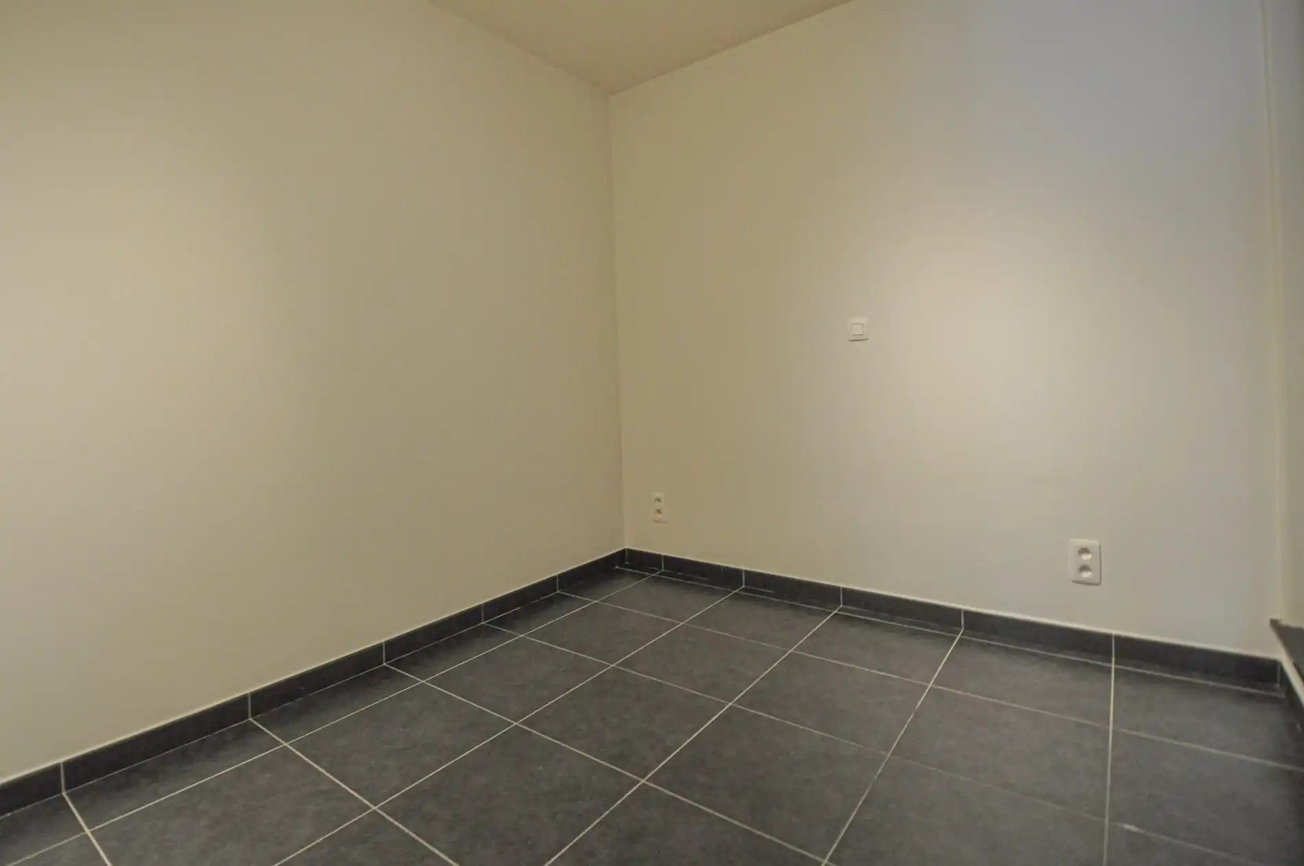 Centraal gelegen appartement met zijdelings zeezicht in het commercieel centrum. foto 16