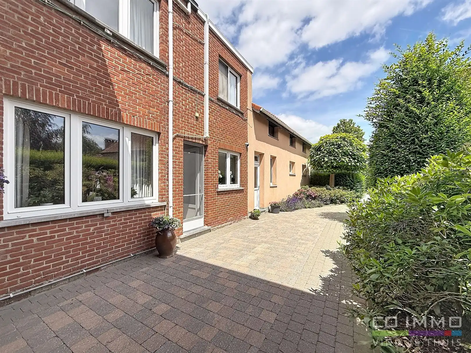 Ruime woning met extra woon- of werkpotentieel  foto 4