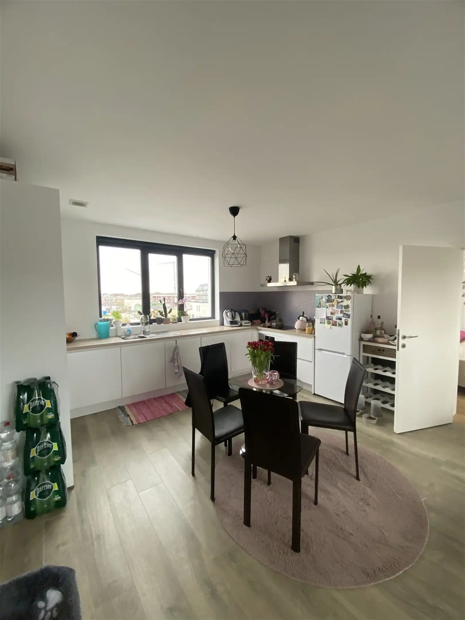 Ongemeubeld appartement met 1 slaapkamer foto 4