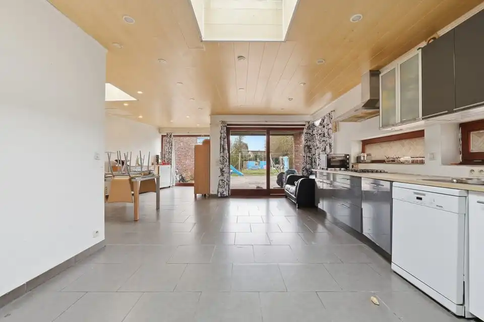 RUIME GEZINSWONING OP EEN MOOI PERCEEL IN RUMMEN foto 11